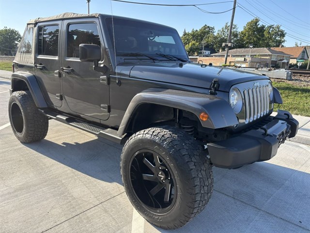 2017 Jeep Wrangler Unlimited Sahara's photo