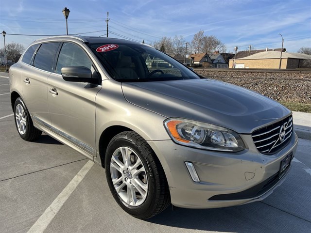 2016 Volvo XC60 Premier's photo