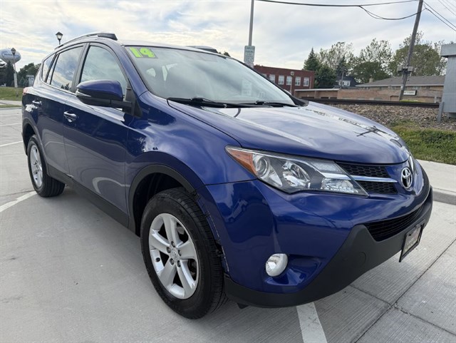 2014 Toyota RAV4 XLE AWD's photo