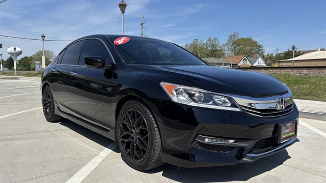 2017 Honda Accord Sport CVT's photo