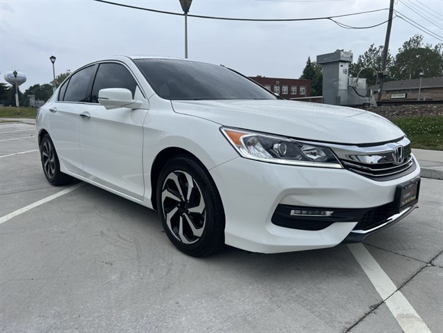 2016 Honda Accord EX-L V-6 Auto's photo