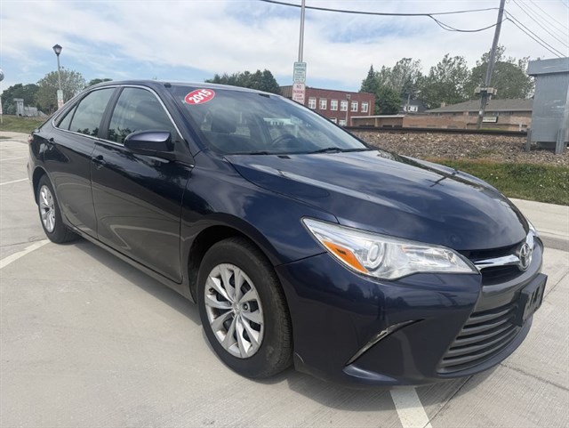 2015 Toyota Camry 2.5 Auto LE's photo