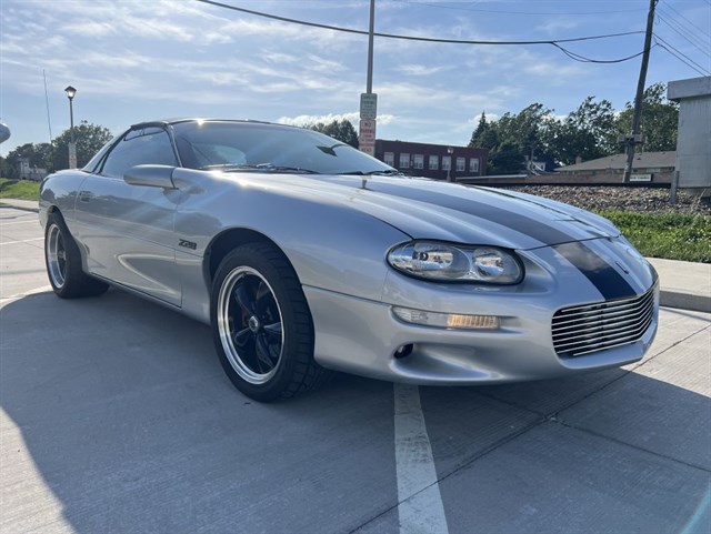 2002 Chevrolet Camaro Z28 Coupe's photo