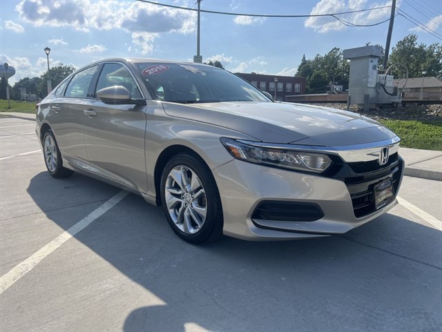 2018 Honda Accord 1.5T LX CVT's photo