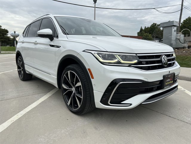2022 Volkswagen Tiguan SEL R-LINE