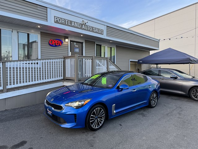 2018 Kia Stinger Premium AWD's photo