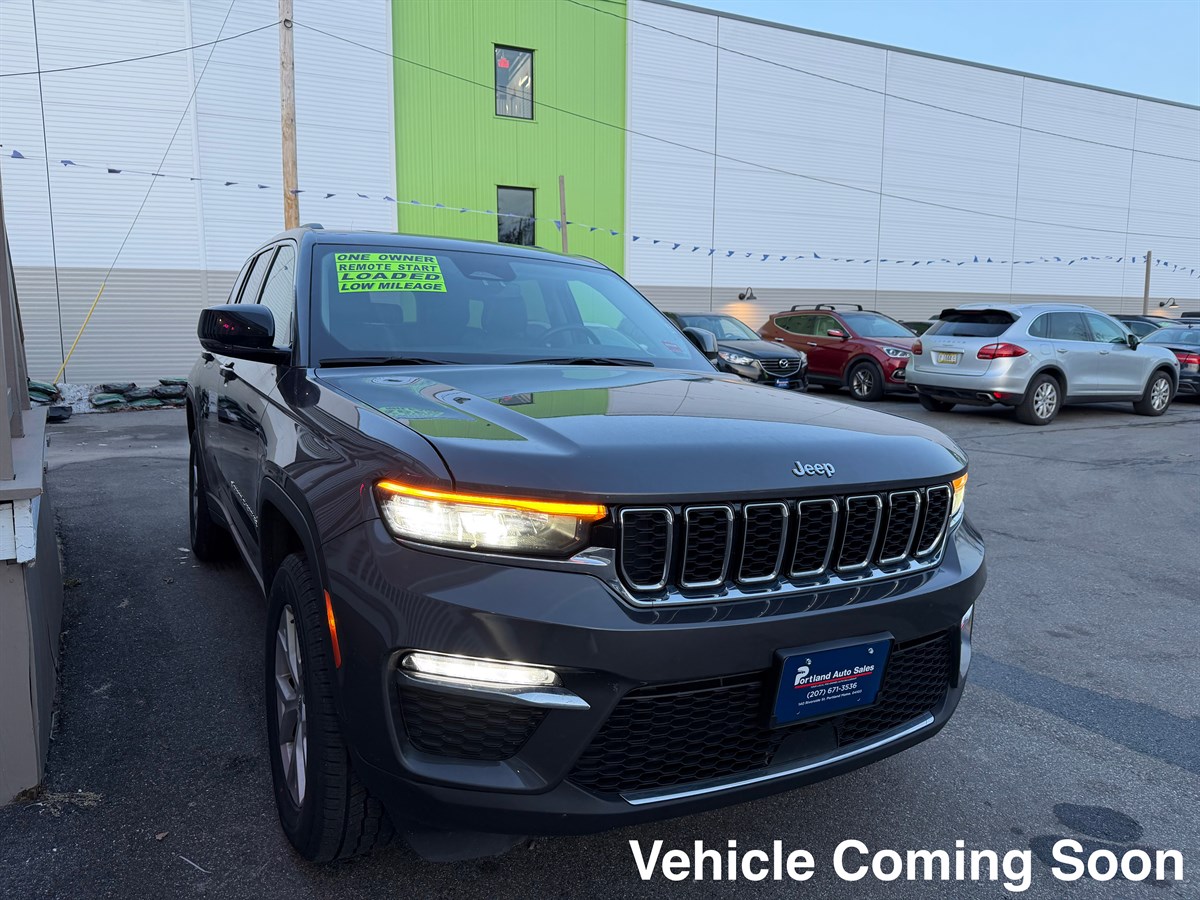 2022 Jeep Grand Cherokee Limited photo 2