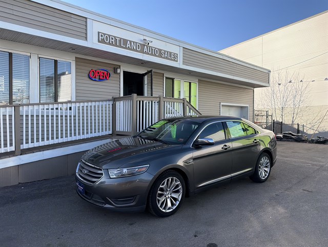 2016 Ford Taurus