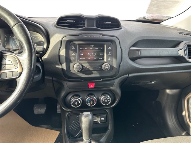 2016 Jeep Renegade Latitude - Photo 12