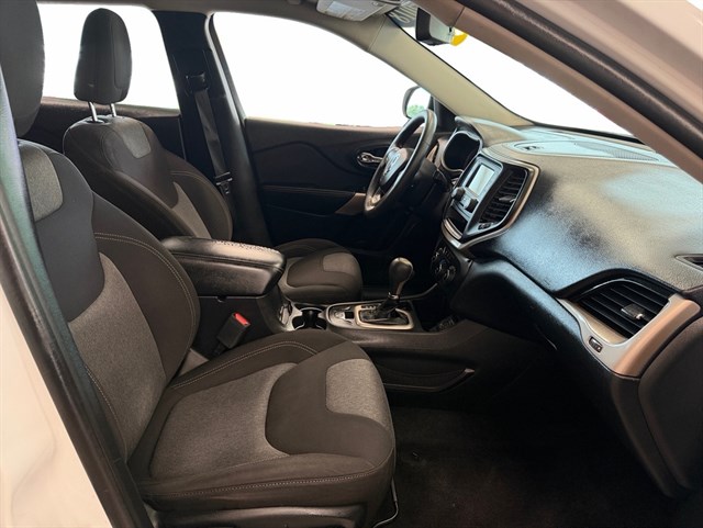 2018 Jeep Cherokee Latitude - Photo 14