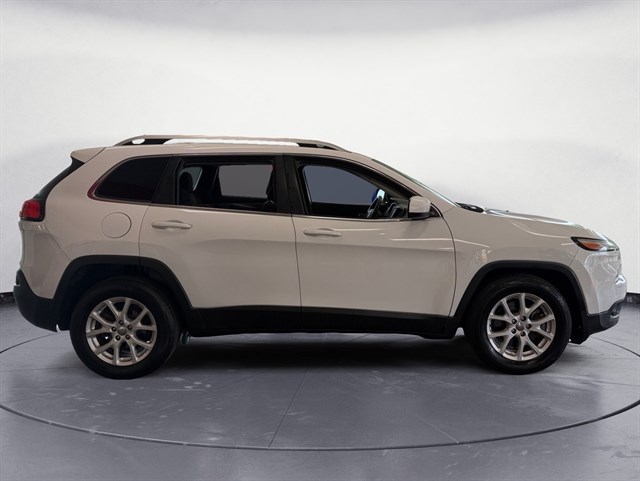 2018 Jeep Cherokee Latitude - Photo 6