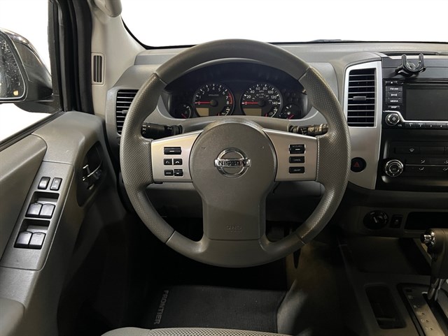 2016 Nissan Frontier SV - Photo 12