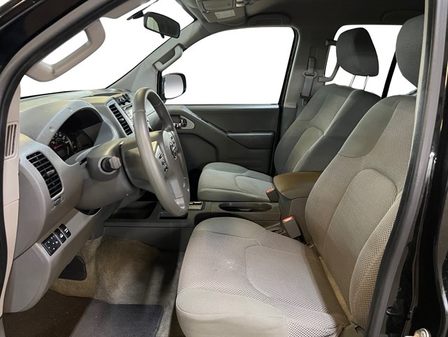 2016 Nissan Frontier SV - Photo 14