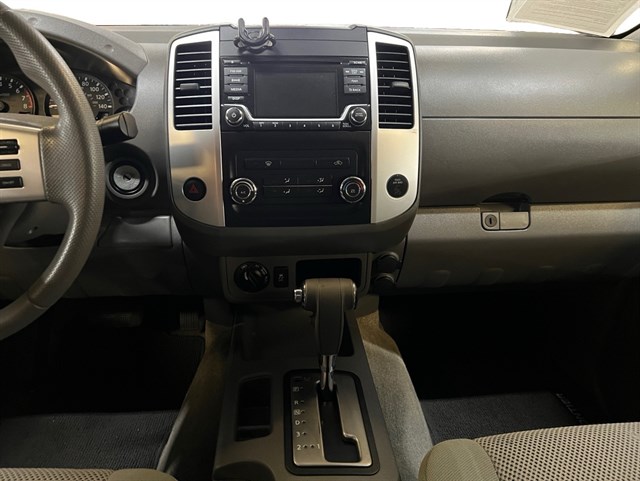 2016 Nissan Frontier SV - Photo 8