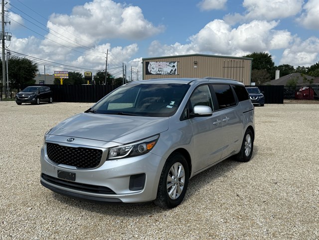 Kia Sedona photo 6