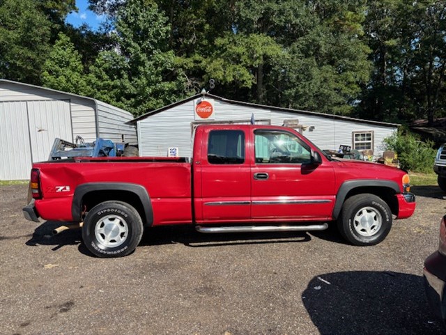 2004 GMC Sierra 1500's photo