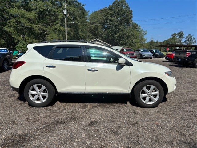 2010 Nissan Murano SL's photo