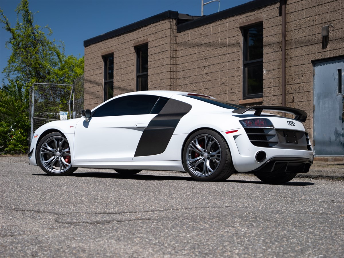 2012 Audi R8 5.2 Coupe Quattro photo 34