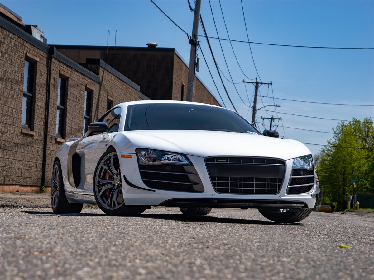 2012 Audi R8 5.2 Coupe Quattro photo 33