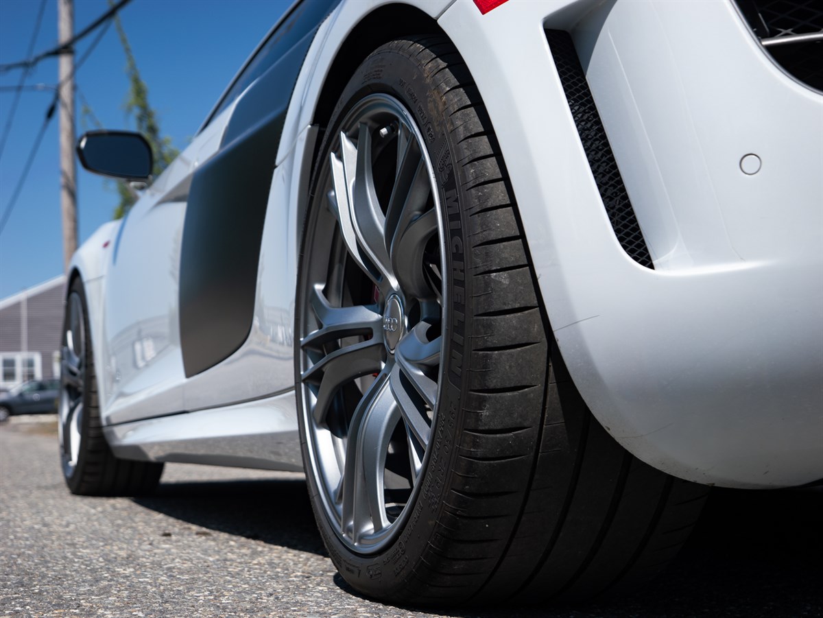 2012 Audi R8 5.2 Coupe Quattro photo 59