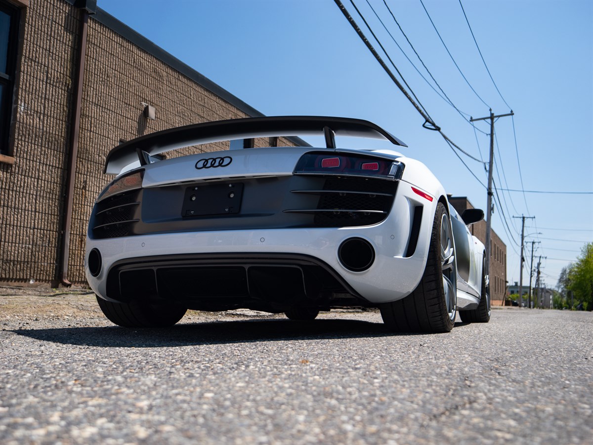 2012 Audi R8 5.2 Coupe Quattro photo 29