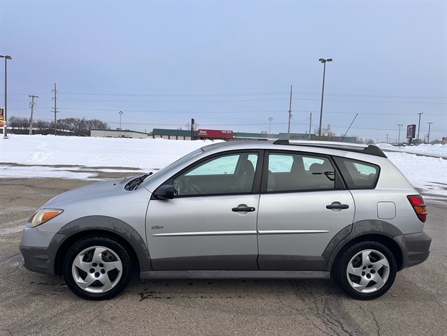 2006 Pontiac Vibe Base
