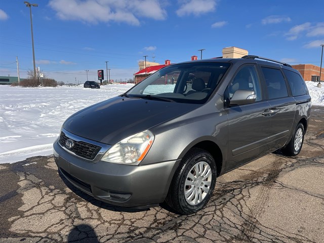 2011 Kia Sedona LX