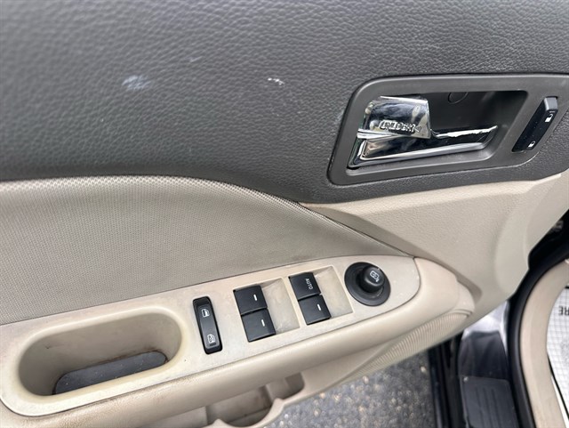 2010 Ford Fusion SE - Photo 9