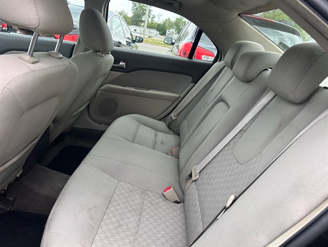 2010 Ford Fusion SE - Photo 15