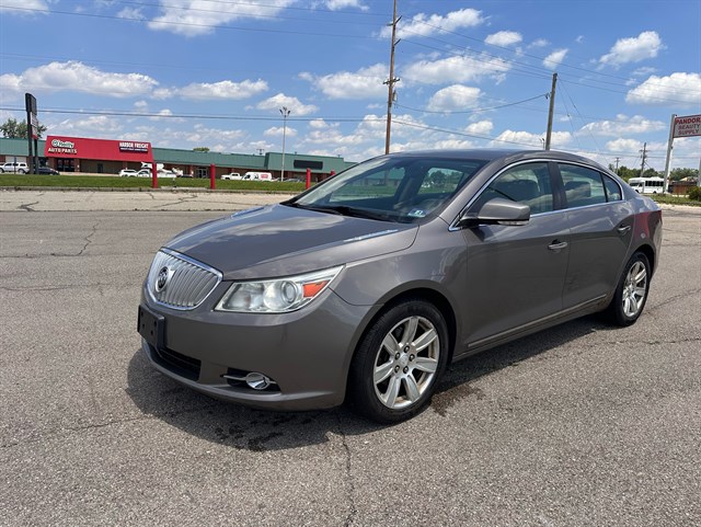 2011 Buick LaCrosse's photo