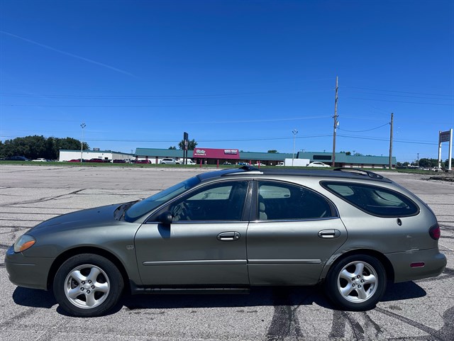 2003 Ford Taurus SE Premium