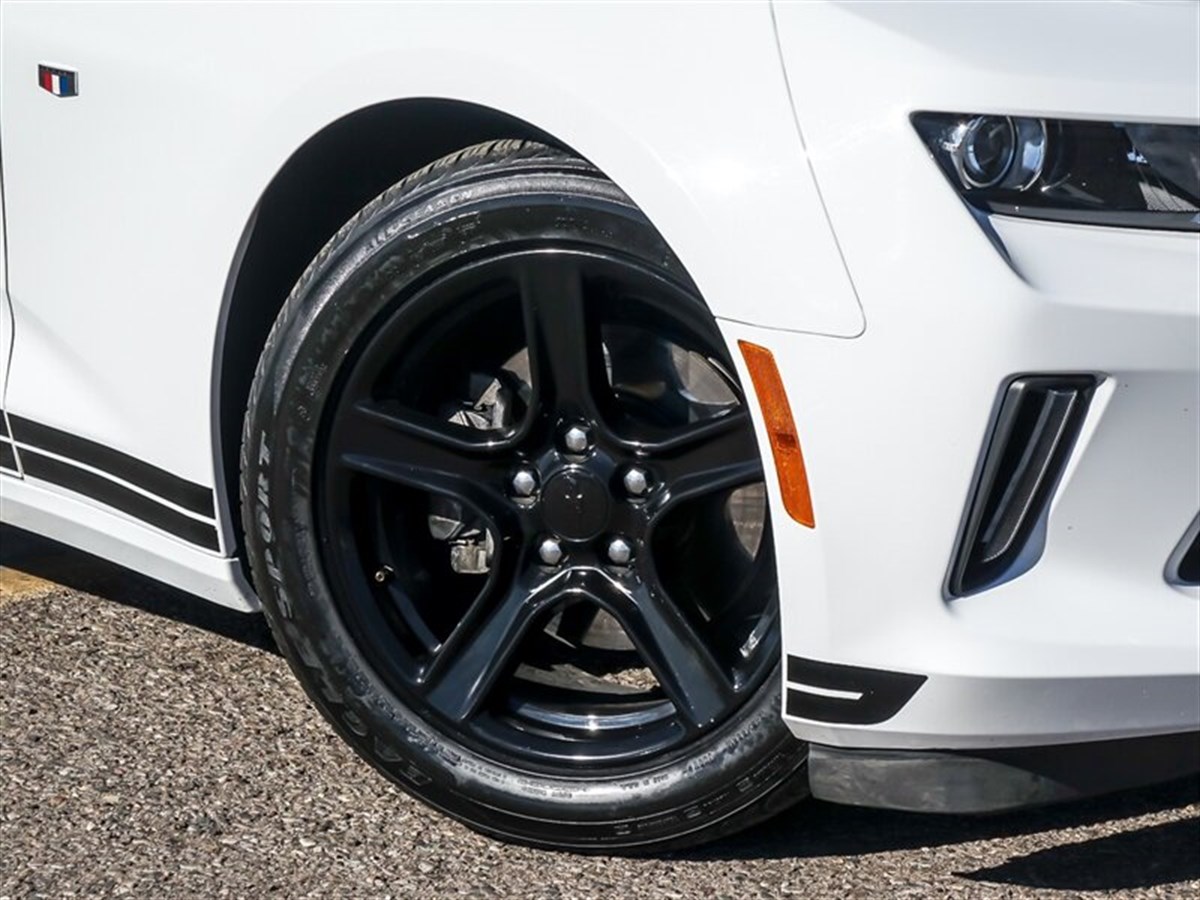 2018 Chevrolet Camaro 2LT 3LT photo 4