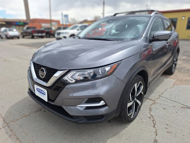 2022 Nissan Rogue Sport SL's photo