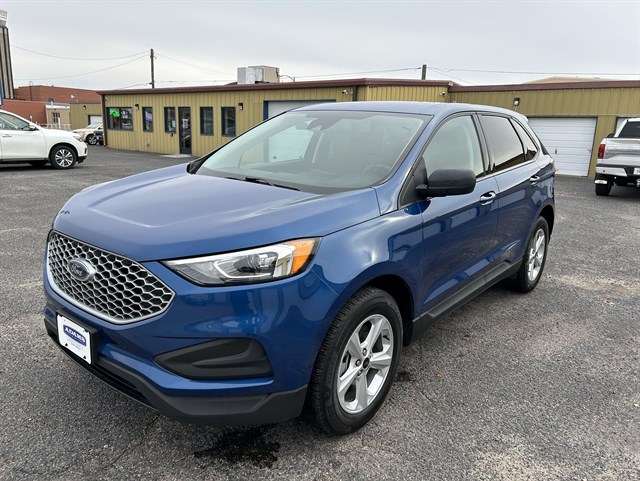 2023 Ford Edge SE's photo