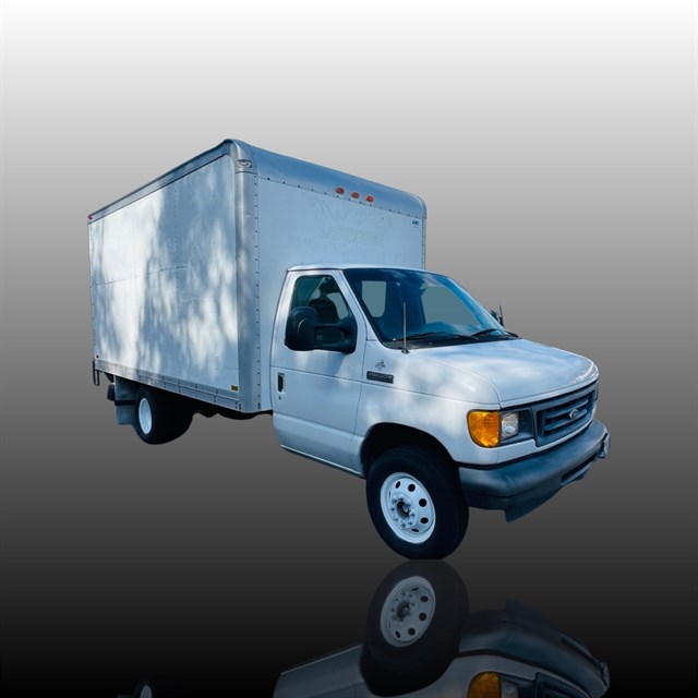 2006 ford e350 super duty best sale box truck