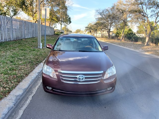 2006 Toyota Avalon, Stock No: 7256 by Tick Tock Auto Group Inc
