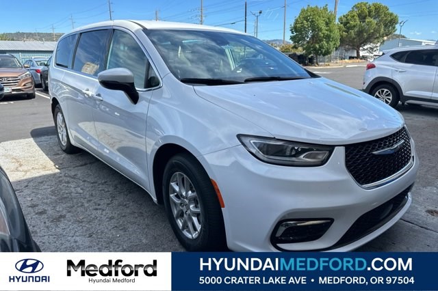 2023 Chrysler Pacifica, Stock No: J143639 by Hyundai Medford