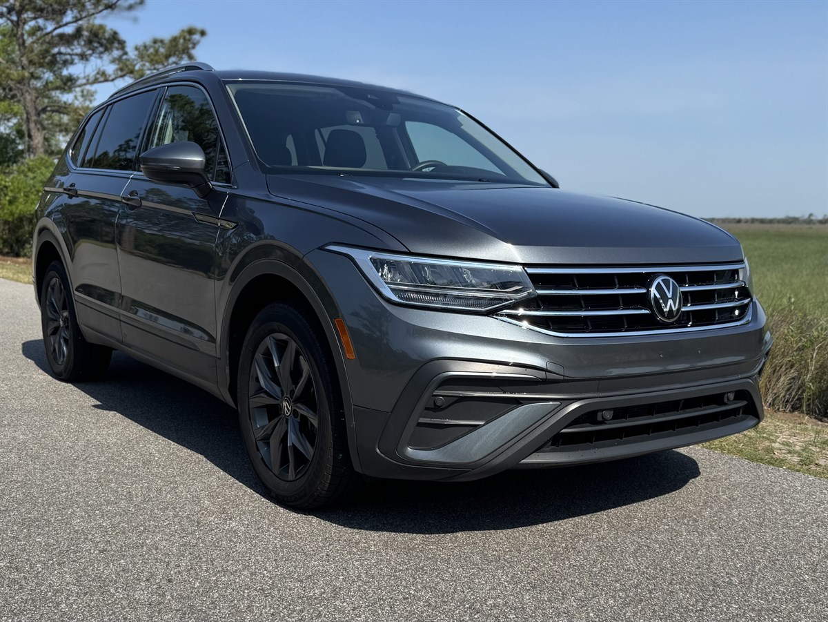2022 Volkswagen Tiguan SE photo 8