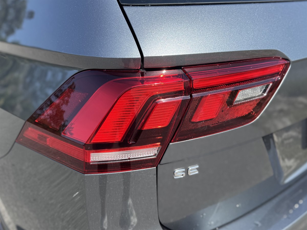 2022 Volkswagen Tiguan SE photo 31