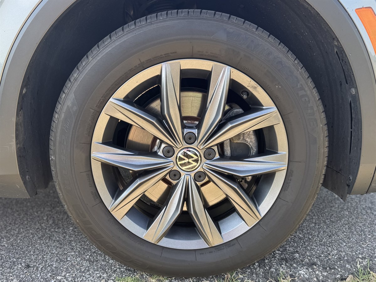 2022 Volkswagen Tiguan SE photo 41