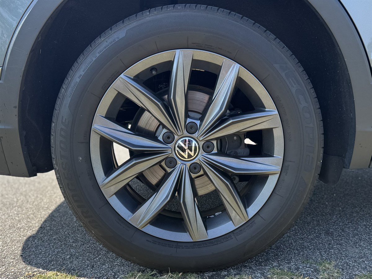 2022 Volkswagen Tiguan SE photo 42