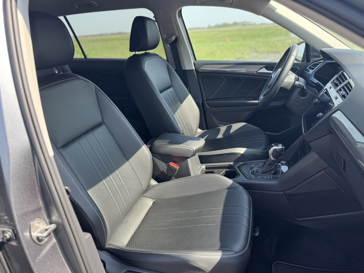 2022 Volkswagen Tiguan SE photo 11