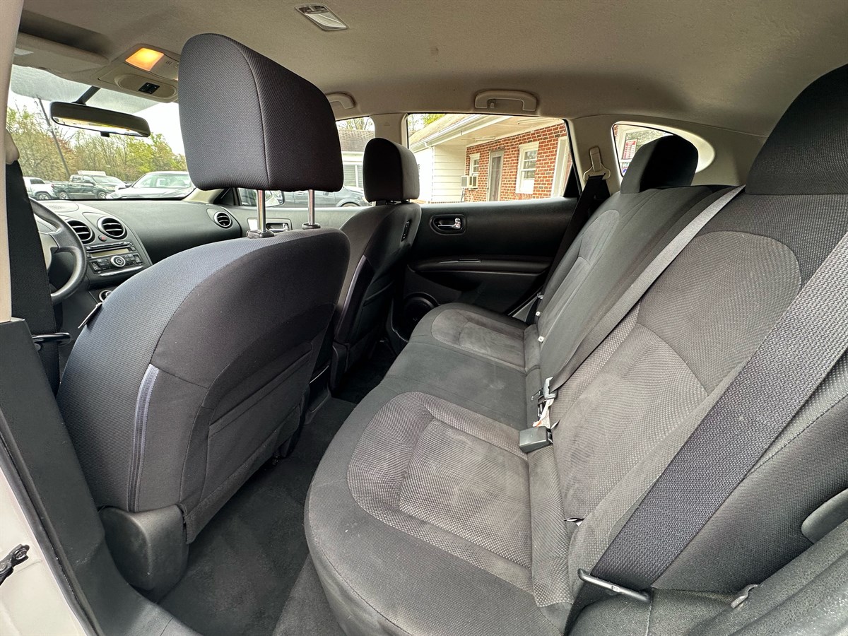 2014 Nissan Rogue Select S photo 13