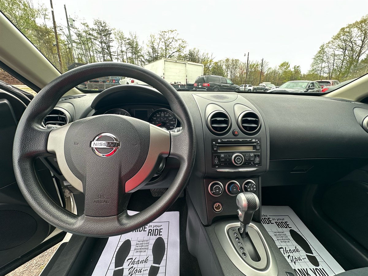 2014 Nissan Rogue Select S photo 19