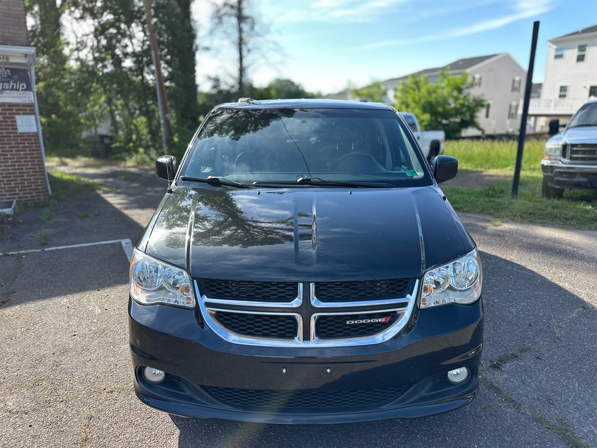 2017 Dodge Grand Caravan SXT photo 6