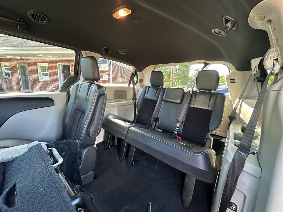 2017 Dodge Grand Caravan SXT photo 10