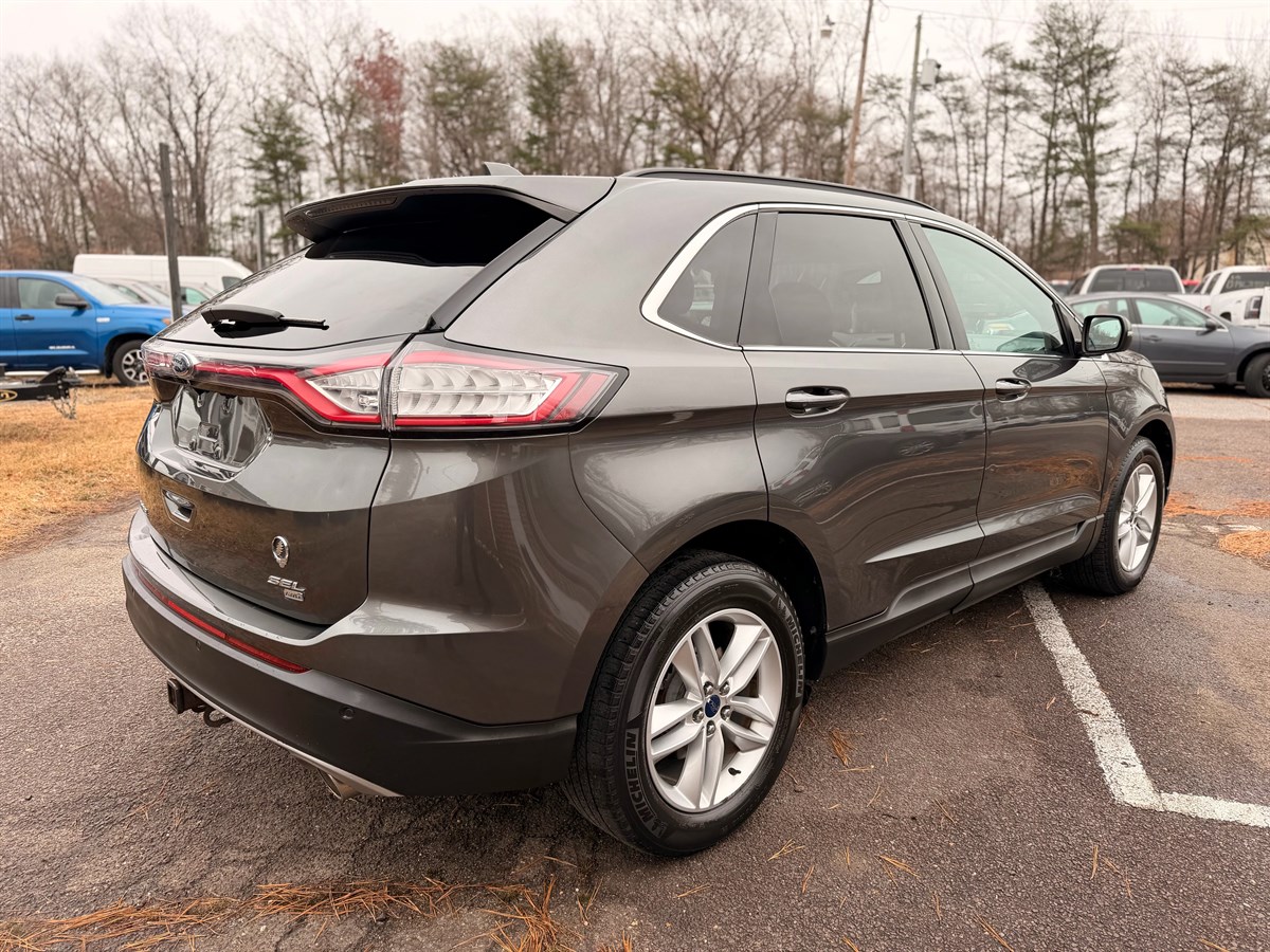 2015 Ford Edge SEL photo 2
