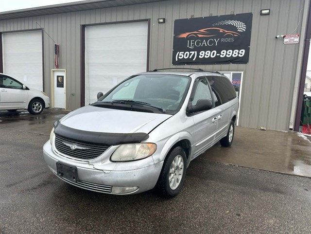 2003 Chrysler Town & Country LXI's photo