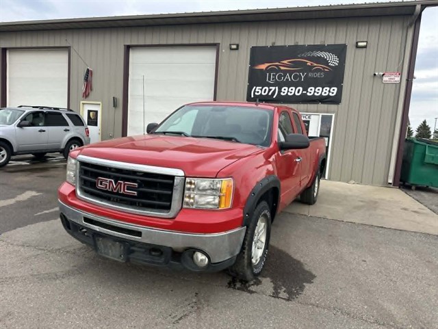 2011 GMC Sierra 4WD Extended Cab SLE MWB's photo