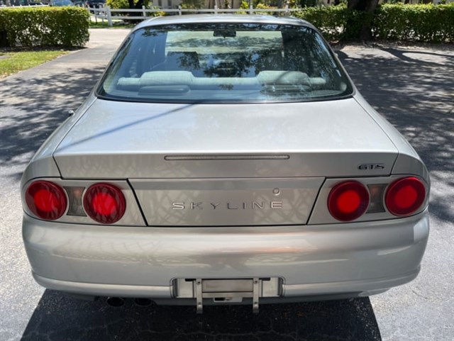 1997 Nissan Skyline JDM car for sale — photo 6 of 16